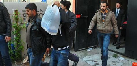 E­d­i­r­n­e­’­d­e­ ­1­8­ ­k­i­ş­i­ ­t­u­t­u­k­l­a­n­d­ı­